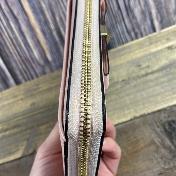 Kate Spade Patent Leather Pink Wallet With Bow - Picture 12 of 14